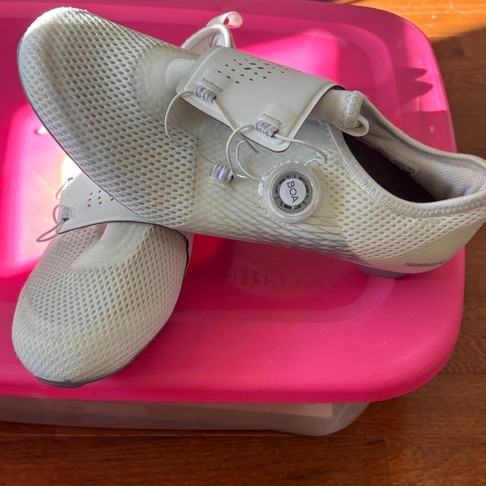 Shimano Light Gray Cycling Shoes with BOA System